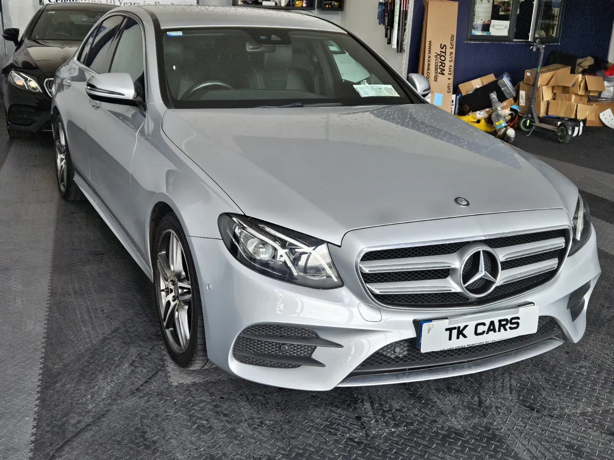17 MERCEDES BENZ E-CLASS AMG LINE - Image 3