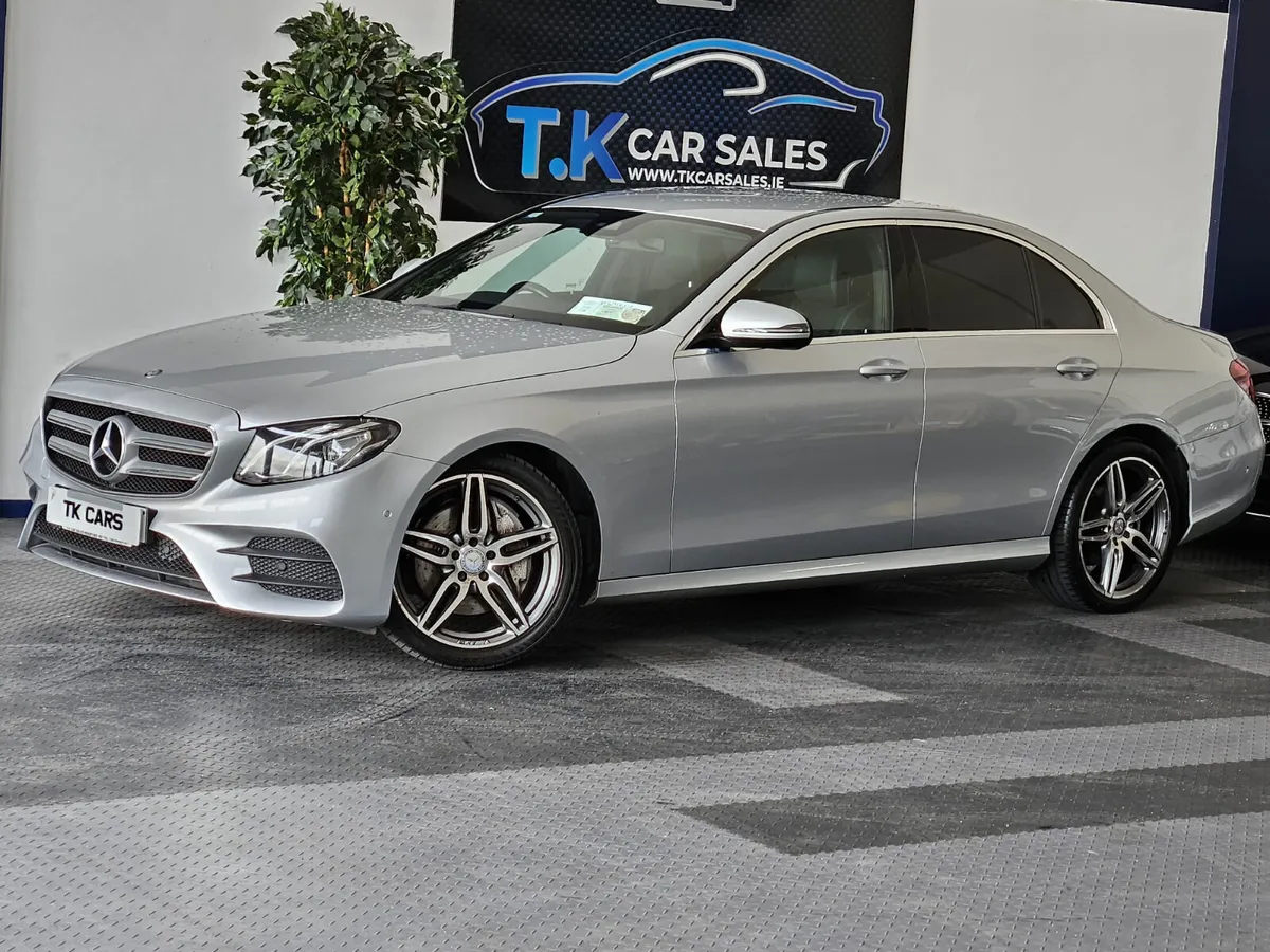 17 MERCEDES BENZ E-CLASS AMG LINE - Image 1