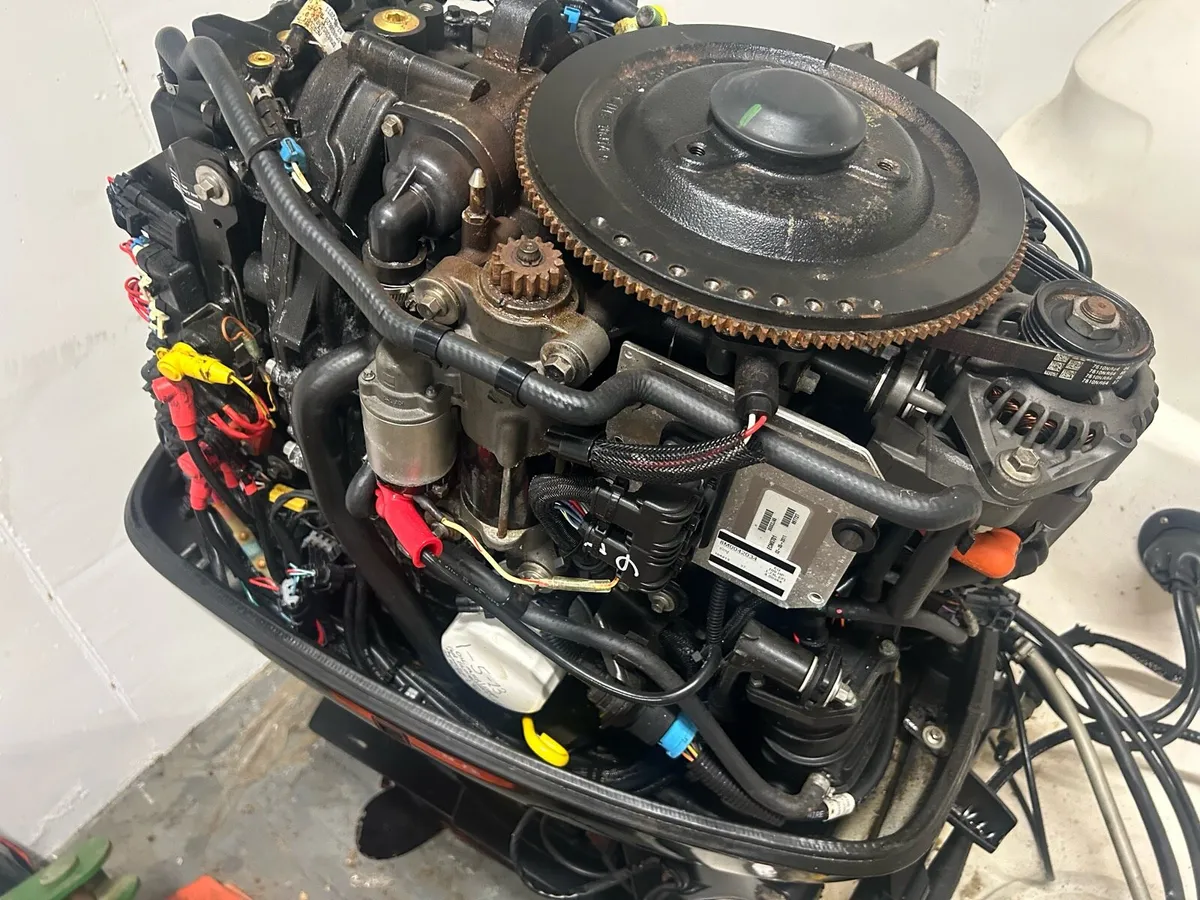 2012 100hp mariner outboard engine - Image 4