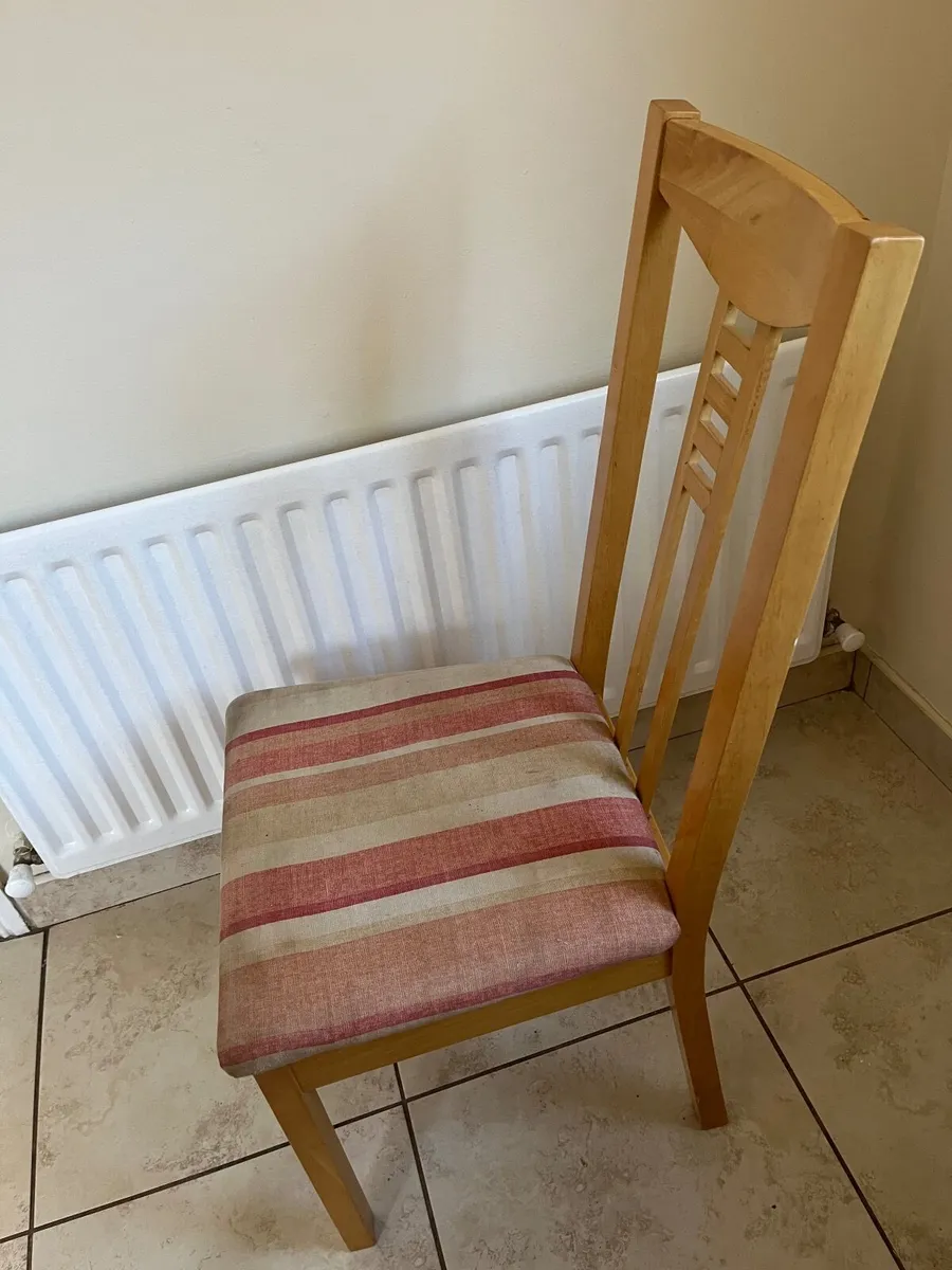 Kitchen table with chairs - Image 2