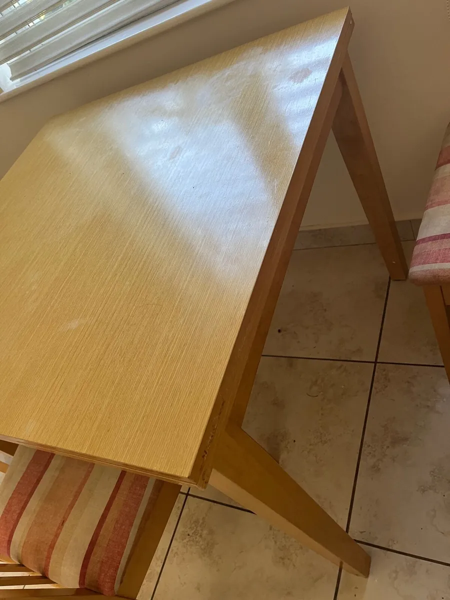 Kitchen table with chairs - Image 3