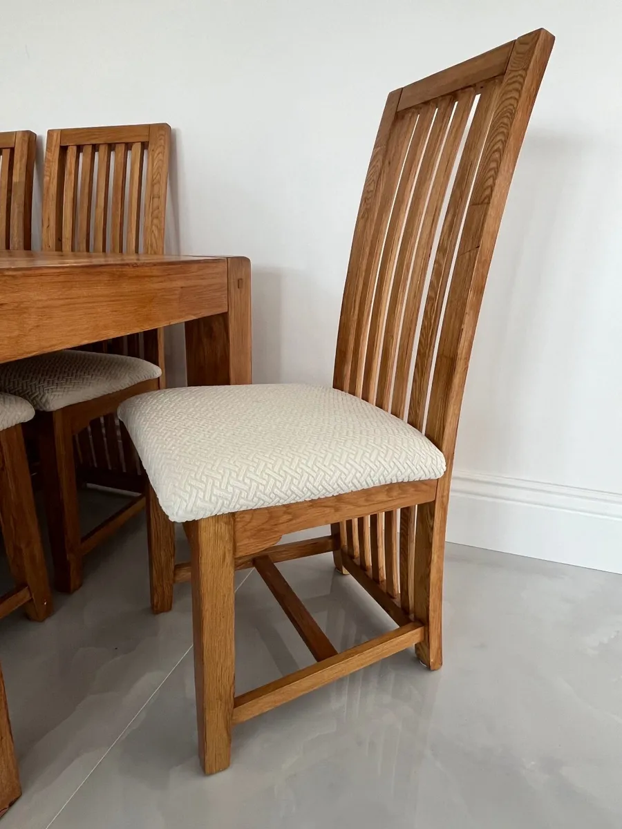 Solid Oak Dining table & chairs - Image 2