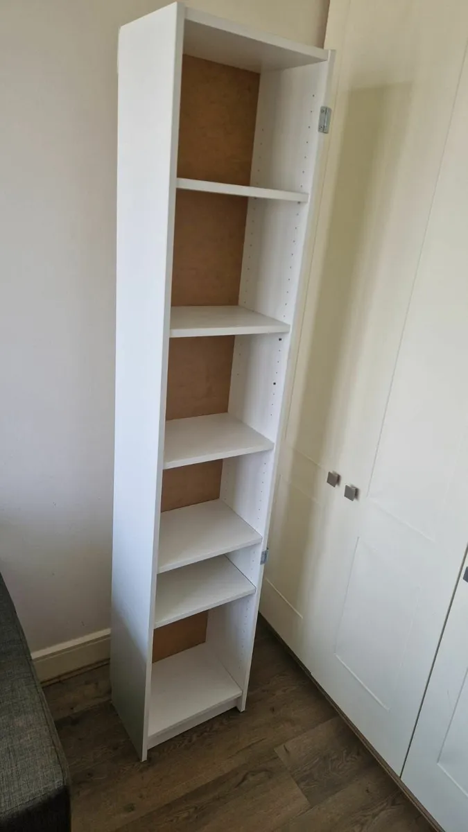 White cabinet - Image 3