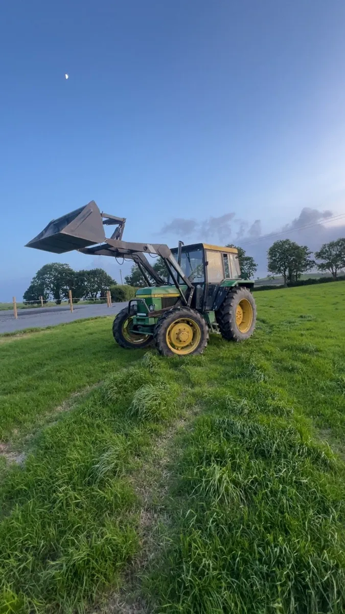 John Deere 2140 - Image 1