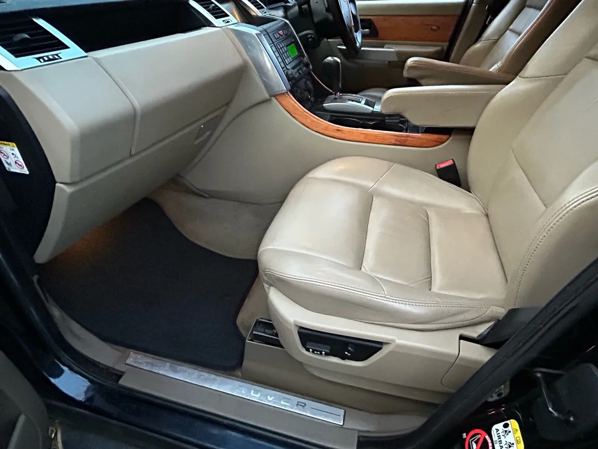 Range Rover Sport 2.7 TDV6 AUTO ‘09 - Image 3