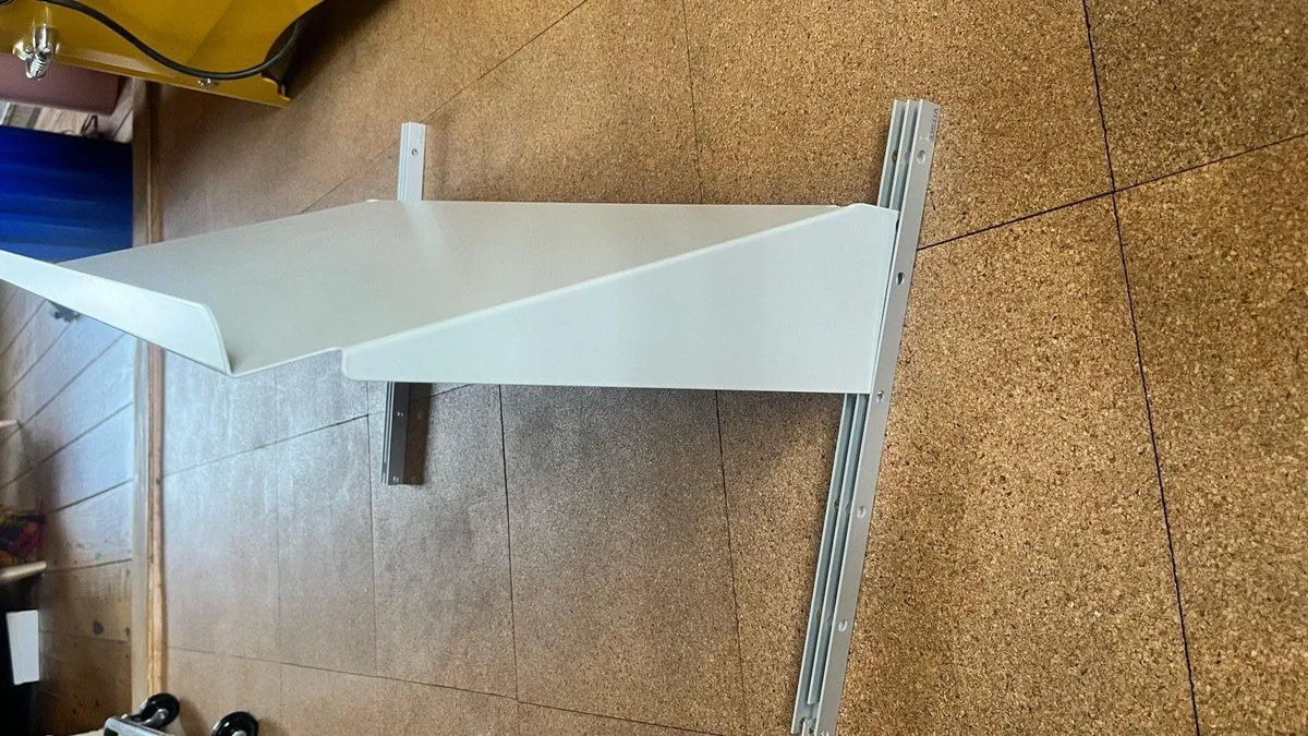 Vitsoe Magazine Shelf - Image 2