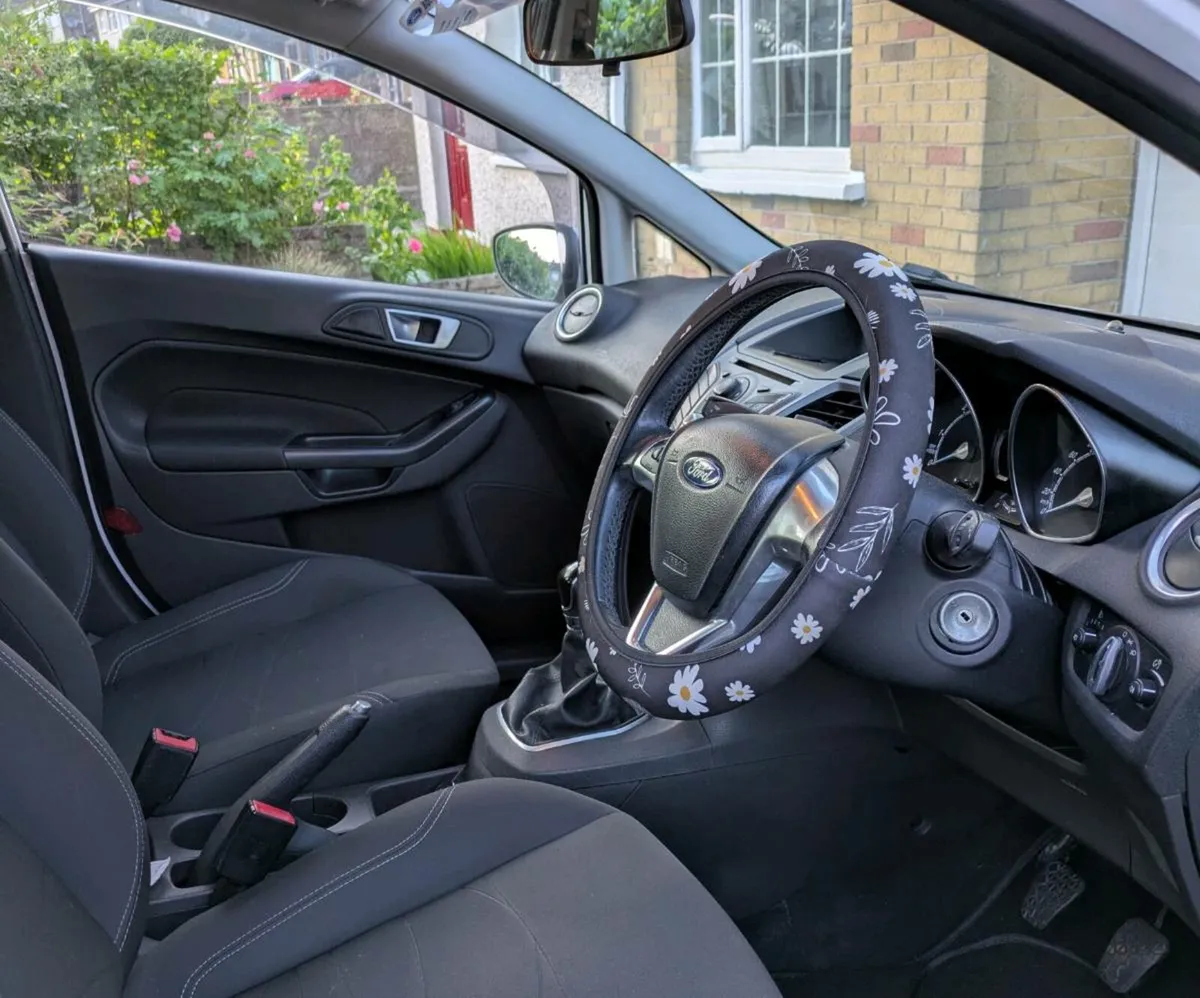 Ford fiesta - Image 4