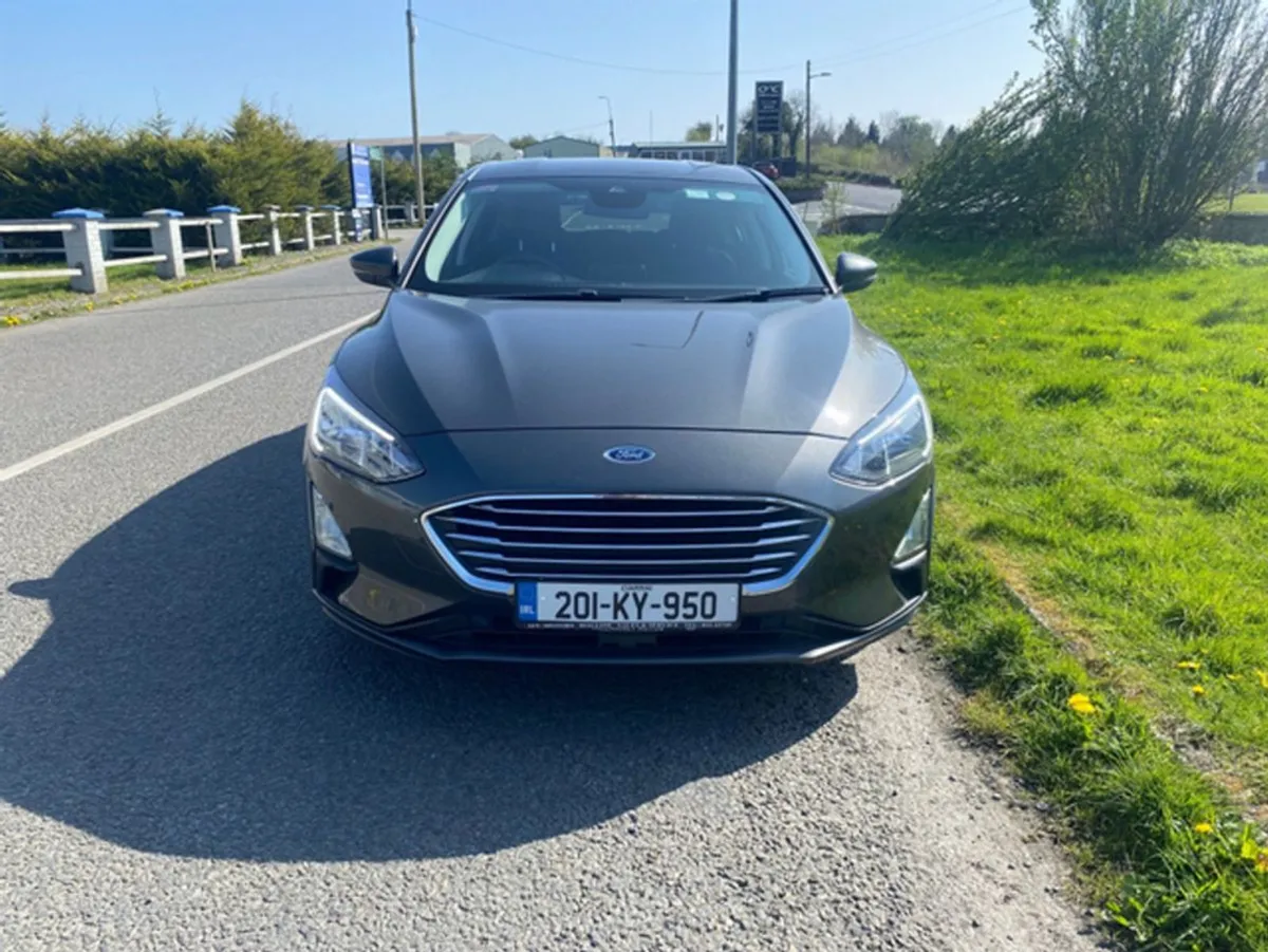 Ford Focus Titanium 5DR 1.5 TD 120 S6. S6.2 M6 F - Image 3