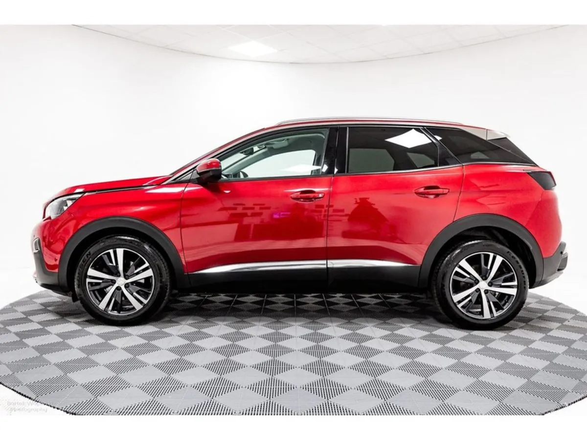 Peugeot 3008 Allure 1.2 Petrol 130HP - Image 4