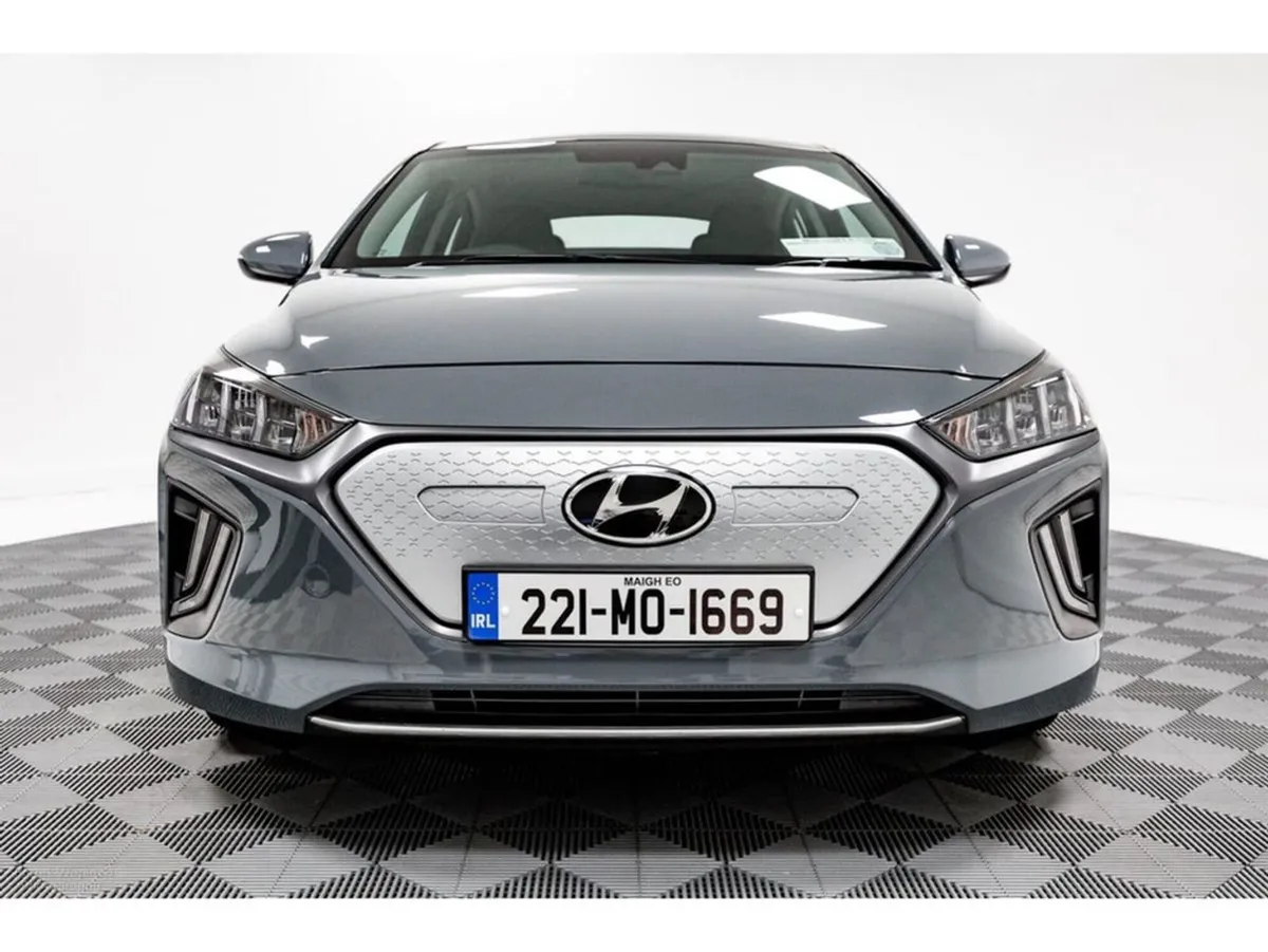 Hyundai Ioniq Premium EV 38kwh Auto 134HP - Image 2