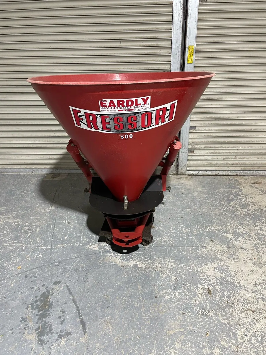 Fertiliser spreader - Image 2