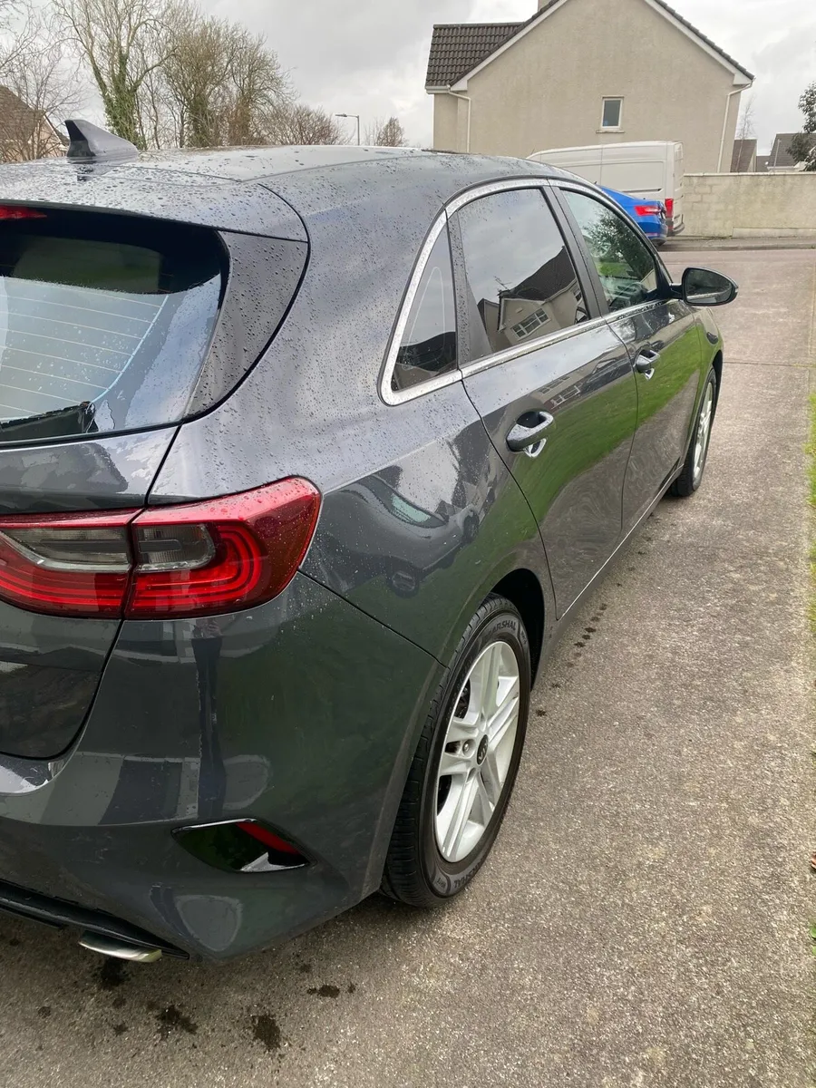Car - Image 1