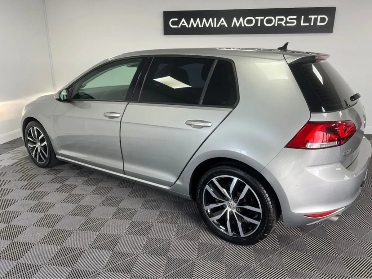 Volkswagen Golf  volkswagen Golf   dsg Automatic - Image 4