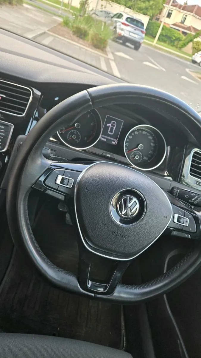 VW Golf 2015 highline - Image 3