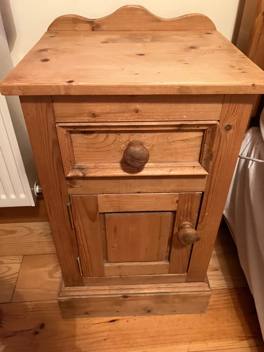 Bedroom furniture - Image 4