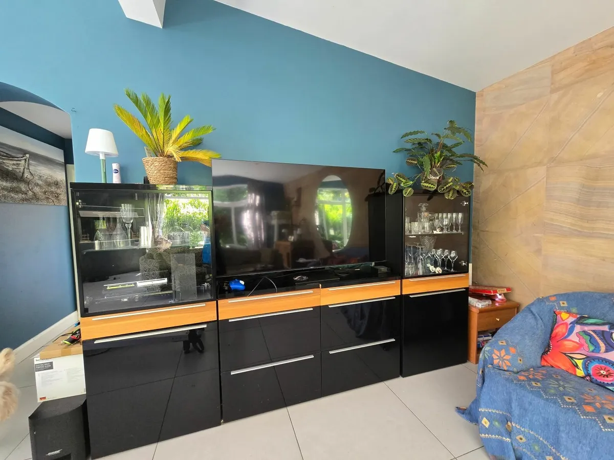 Tv display unit