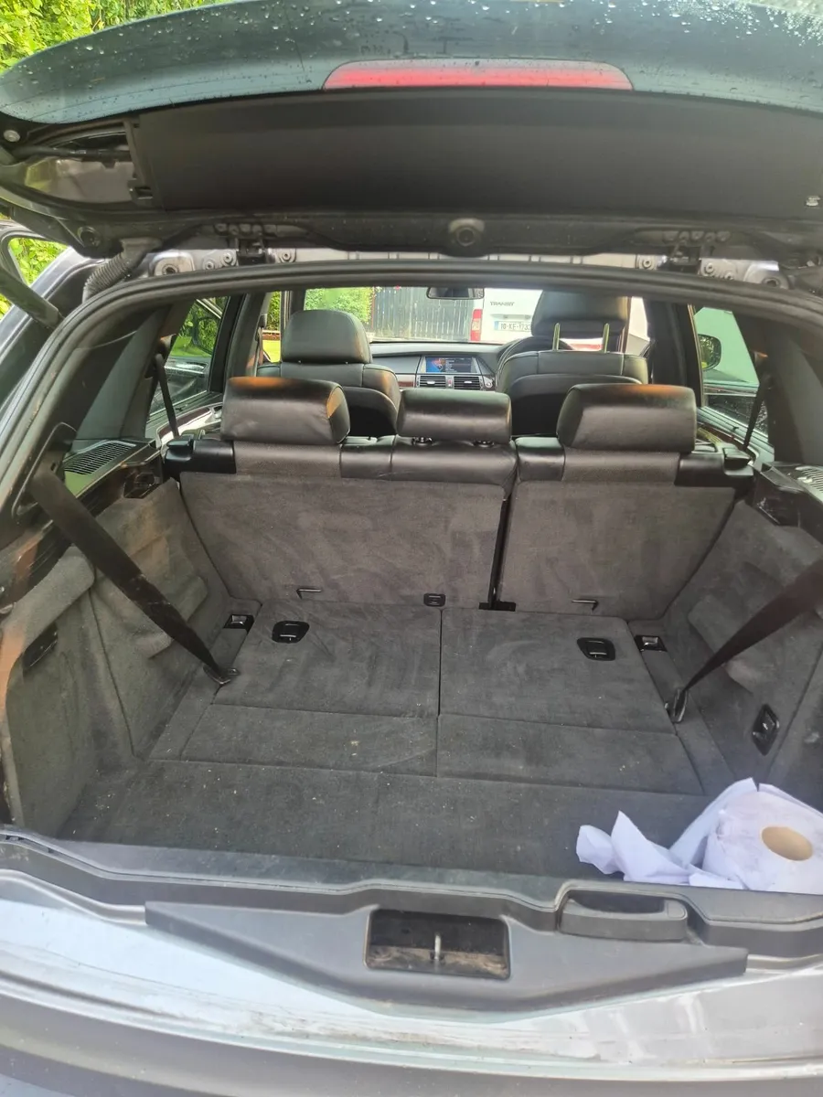 BMW X5 2010 - Image 4