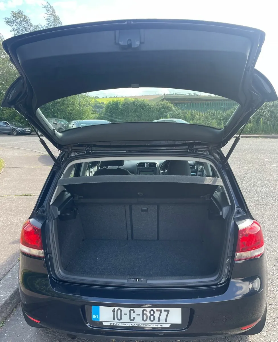 Volkswagen Golf 2010 - Image 4