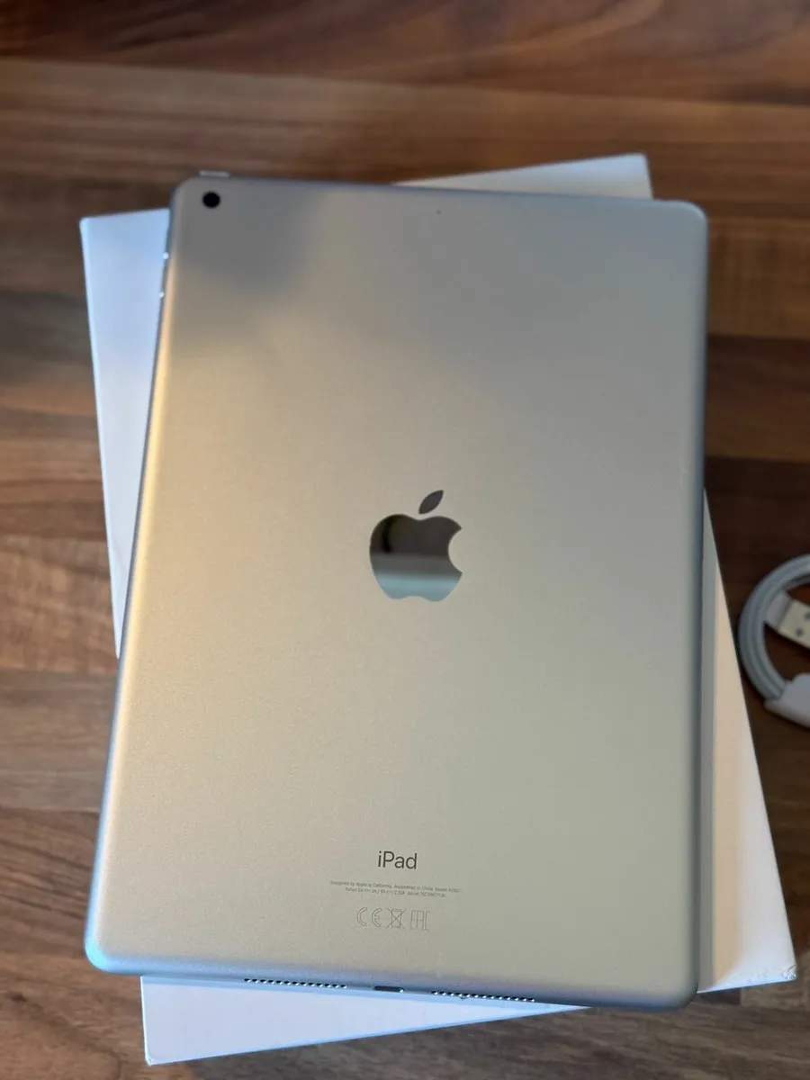iPad 9th (2021) 64GB Like new - Image 4