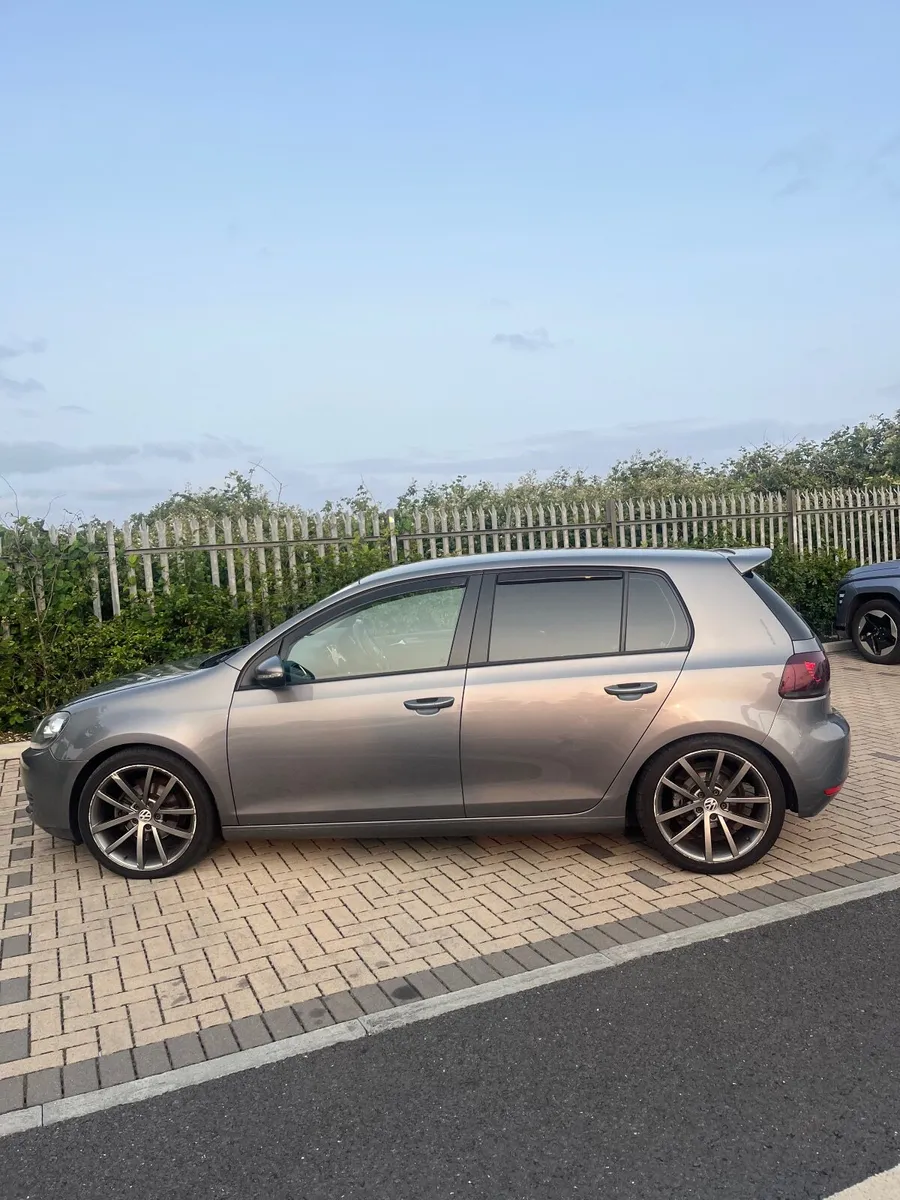 Volkswagen Golf 2012 - Image 1
