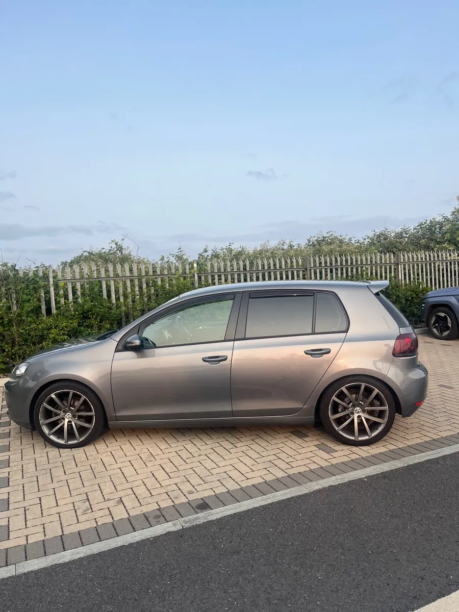 Volkswagen Golf 2012 - Image 2