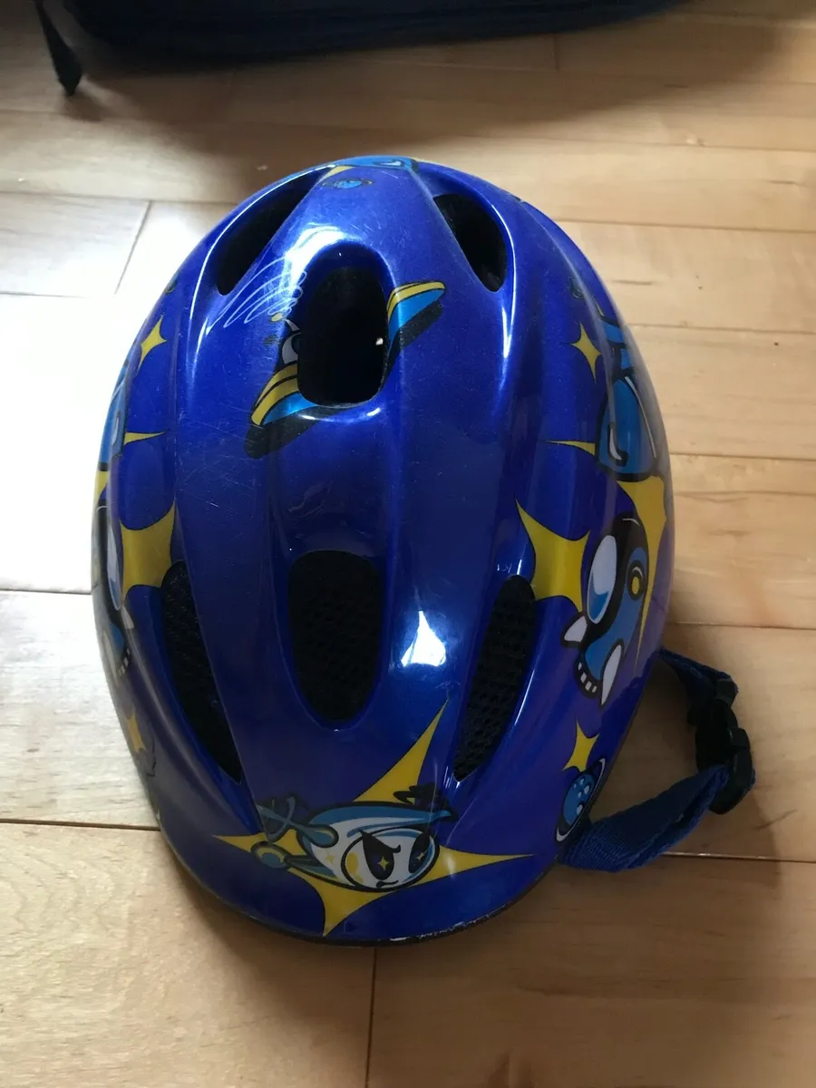 Bicycle Helmet - Image 1