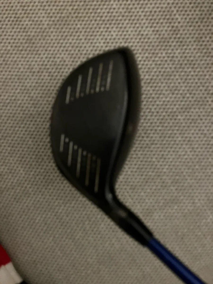 titleist 913 d3 driver reg shaft. V good condition - Image 4