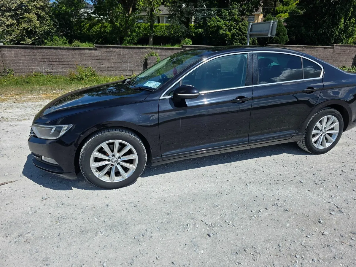 2016 Volkswagen Passat  2.0 TDI - Image 4