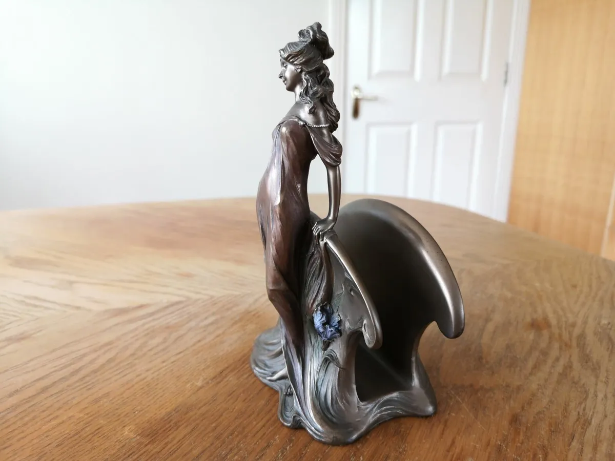 Napkin Holder Veronese Serviette Stand Figurine - Image 3
