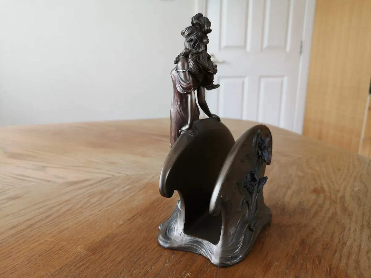 Napkin Holder Veronese Serviette Stand Figurine - Image 4