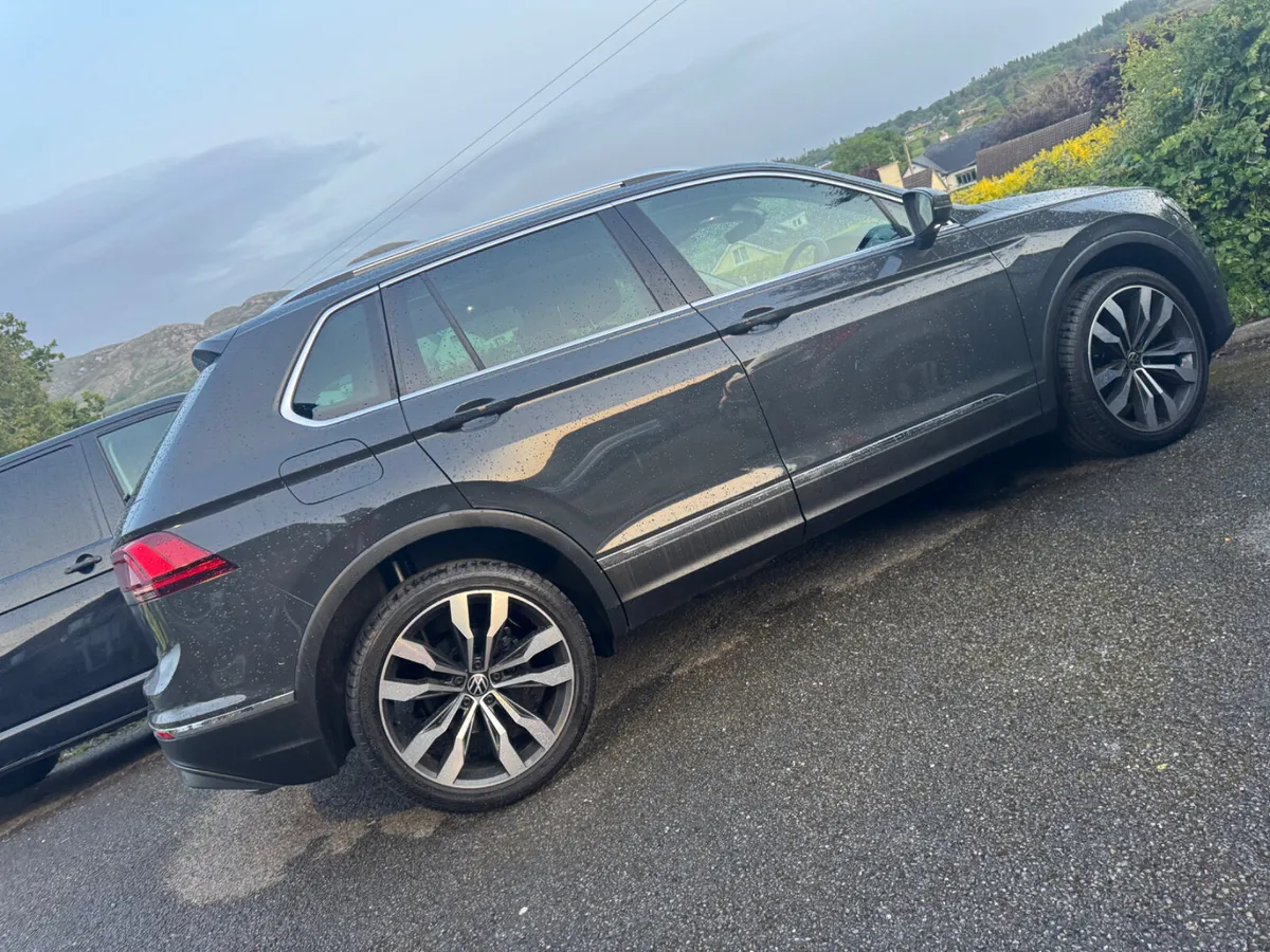 Volkswagen Tiguan 2019 highline sunroof auto - Image 2
