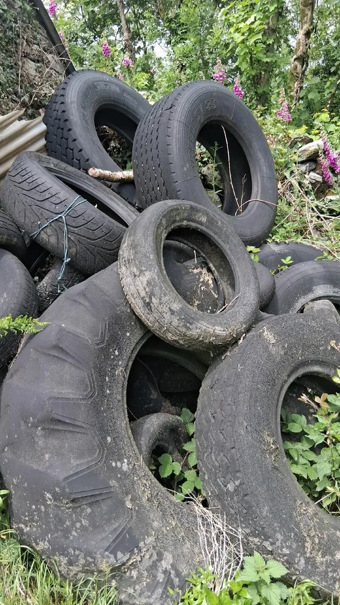 Tyres for silage pit - Image 2