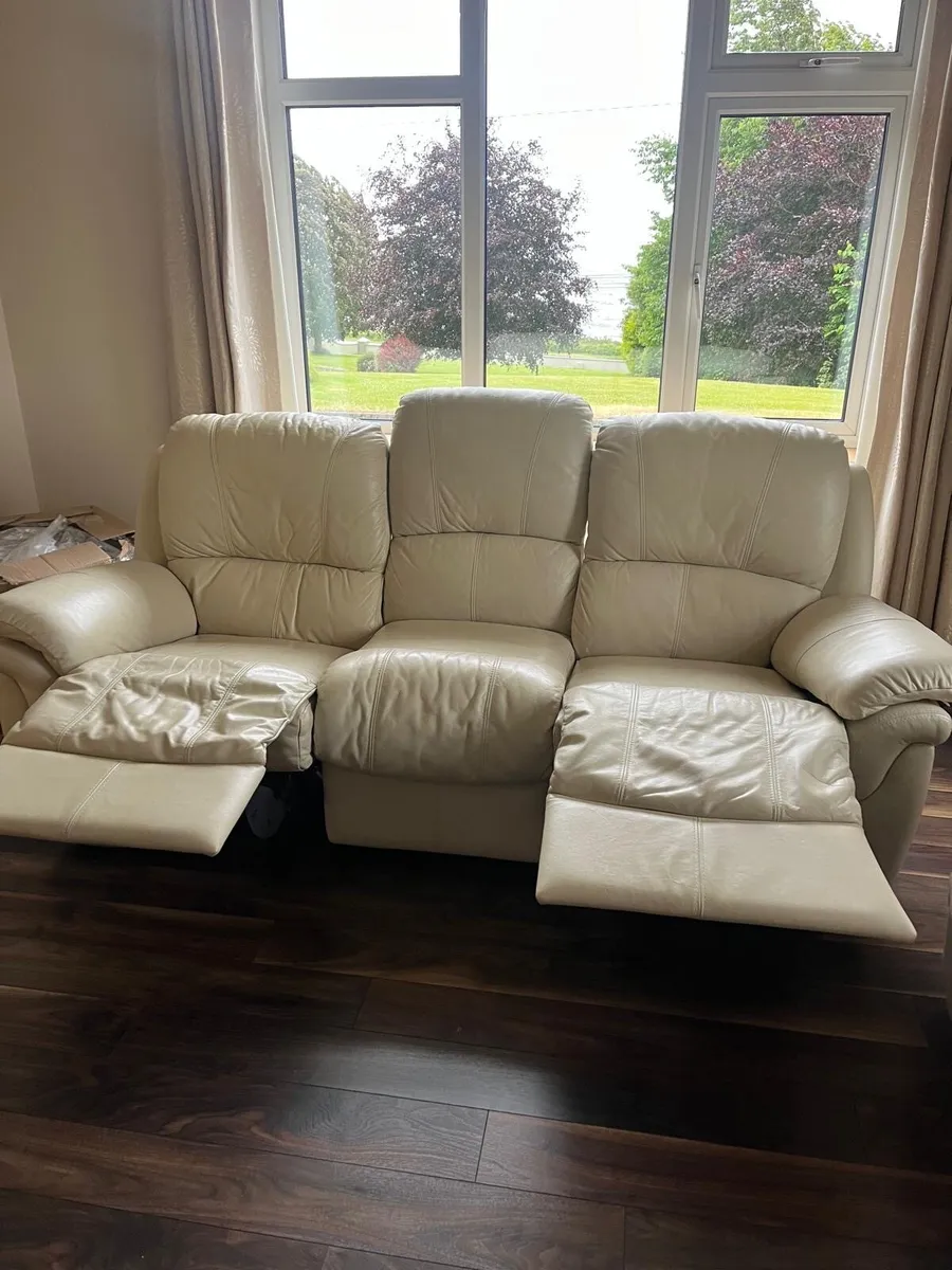 Suite of Furniture - Image 3