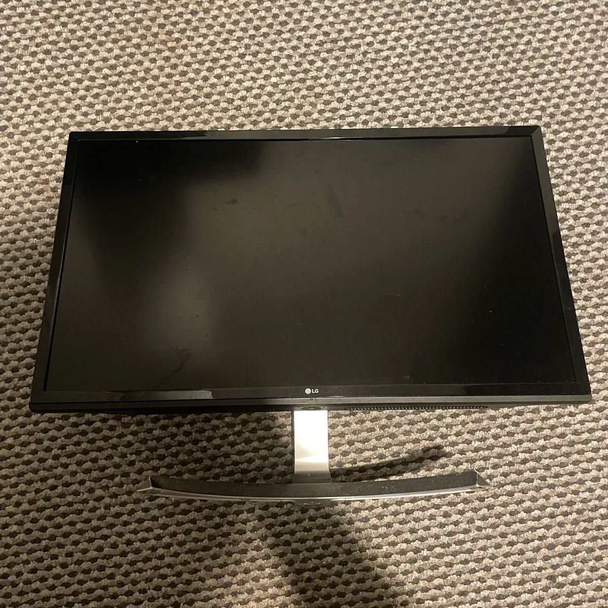 Moniter - Image 1