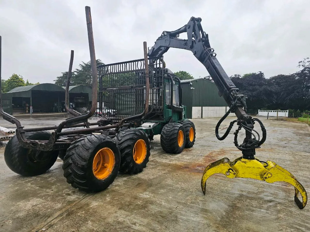 FMG 678 Timber Forwarder - Image 4