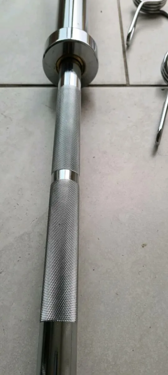 Brand new 6 foot Olympic weight lifting bar - Image 2