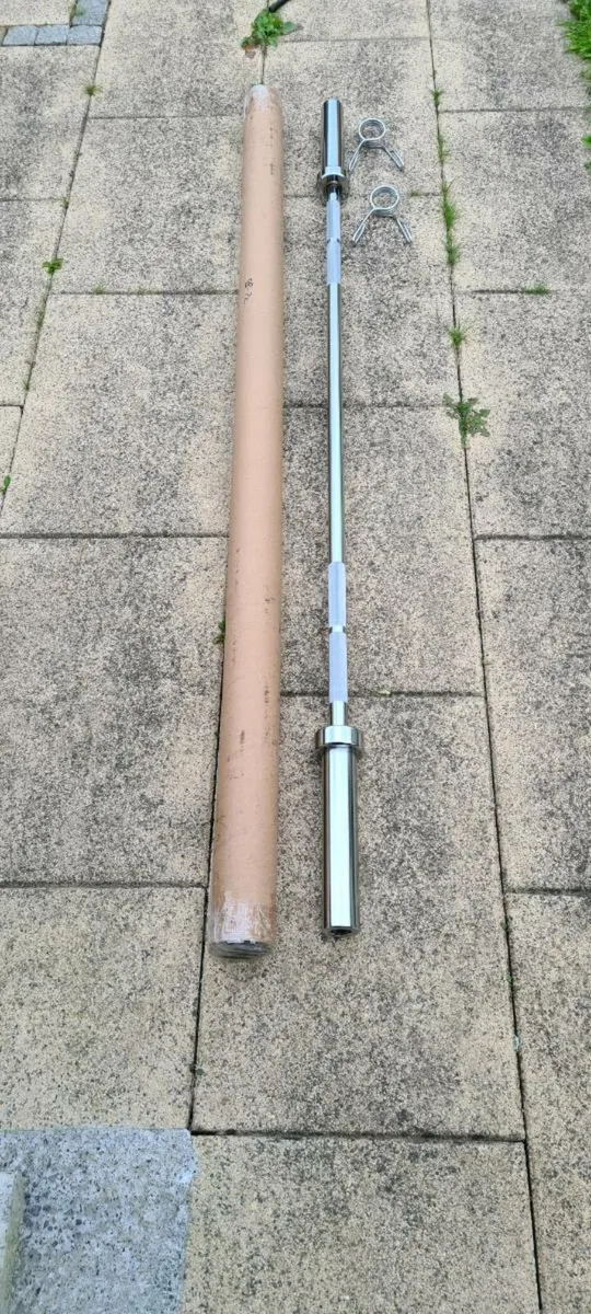 Brand new 6 foot Olympic weight lifting bar - Image 1