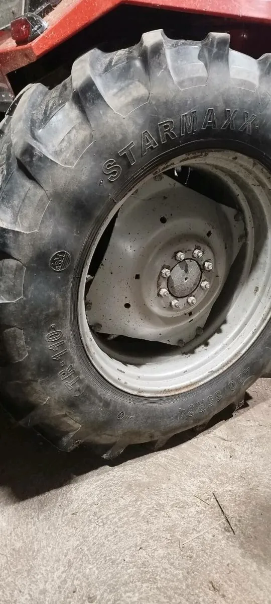 420/85R34 rims and tyres - Image 3