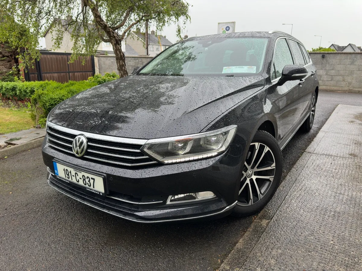 Volkswagen Passat - Image 4