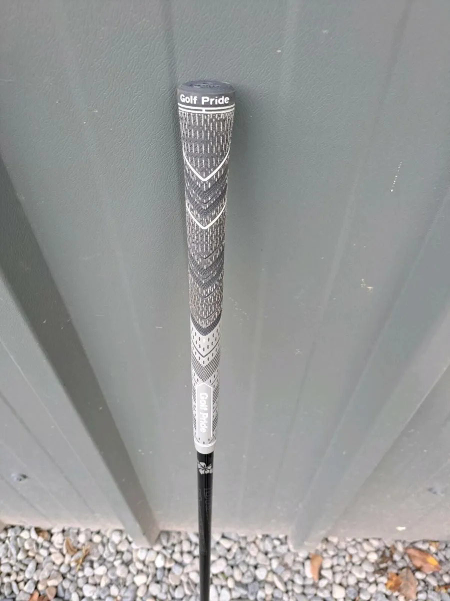 Taylormade Sim DHY 2 Iron - Image 4