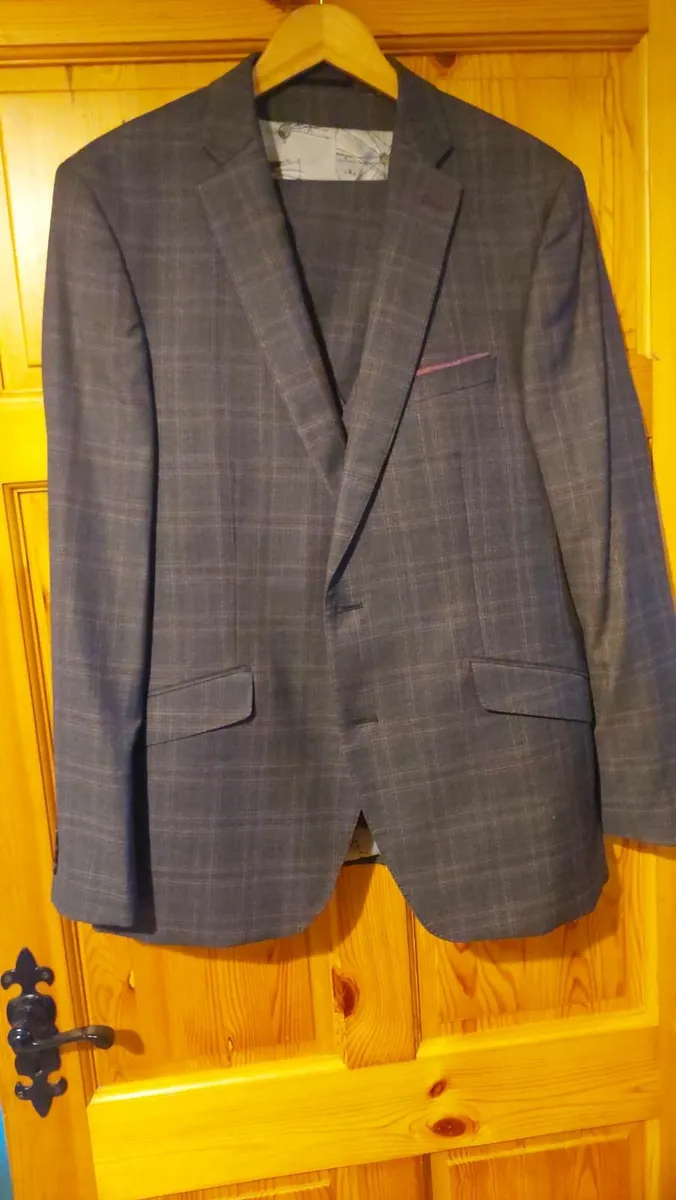 Remus Uomo Suit - Image 3