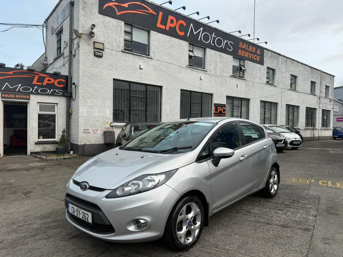 Ford Fiesta 2013 - Image 2