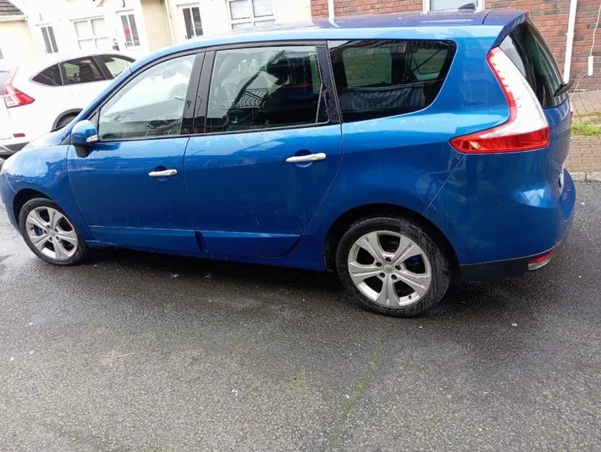 2011 Renault Grand Scenic - Image 3