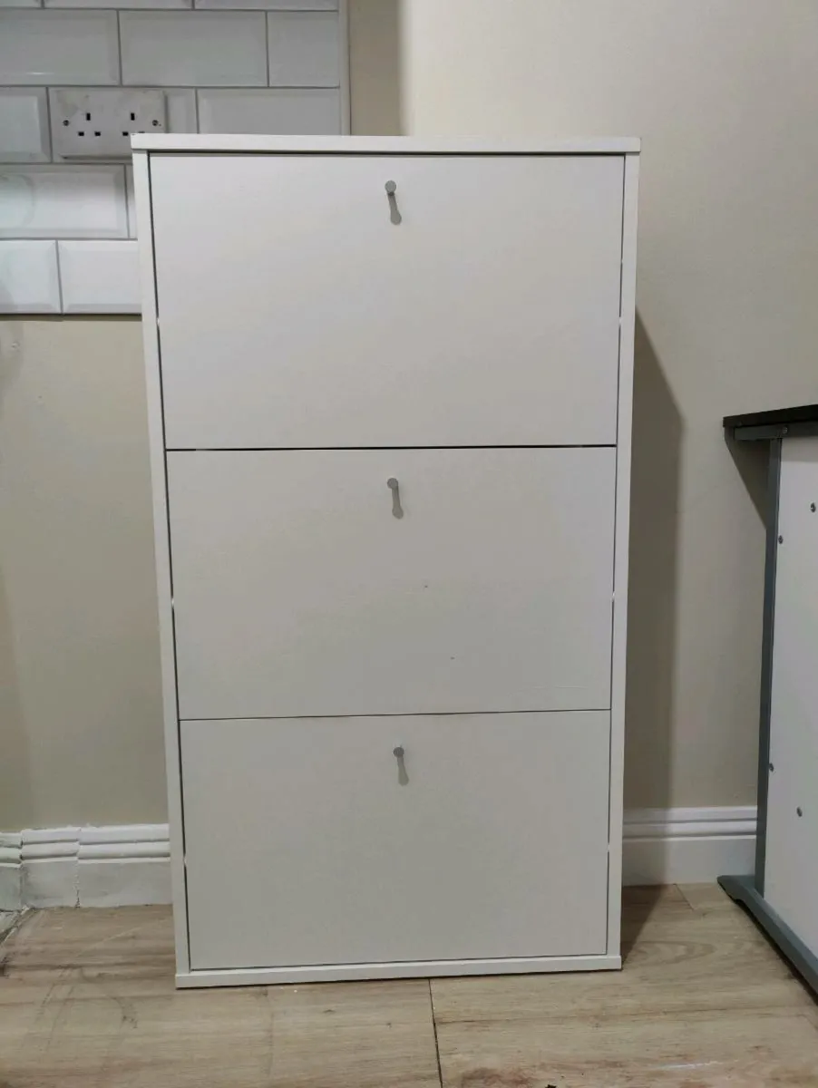 shoe storage - Image 1