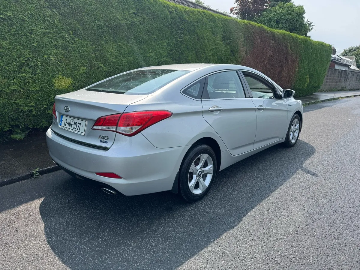 Hyundai i40 NCT 2/26 tax 7/25 - Image 3