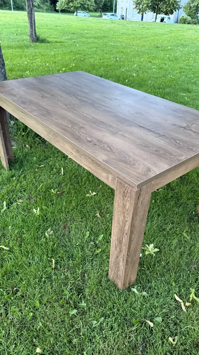 Dining table - Image 3