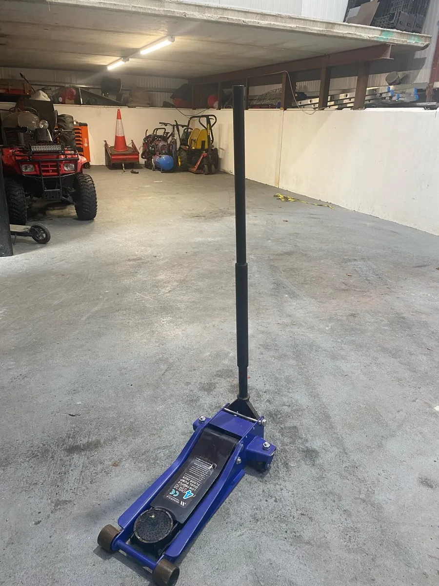 4 tonne jacks - Image 2