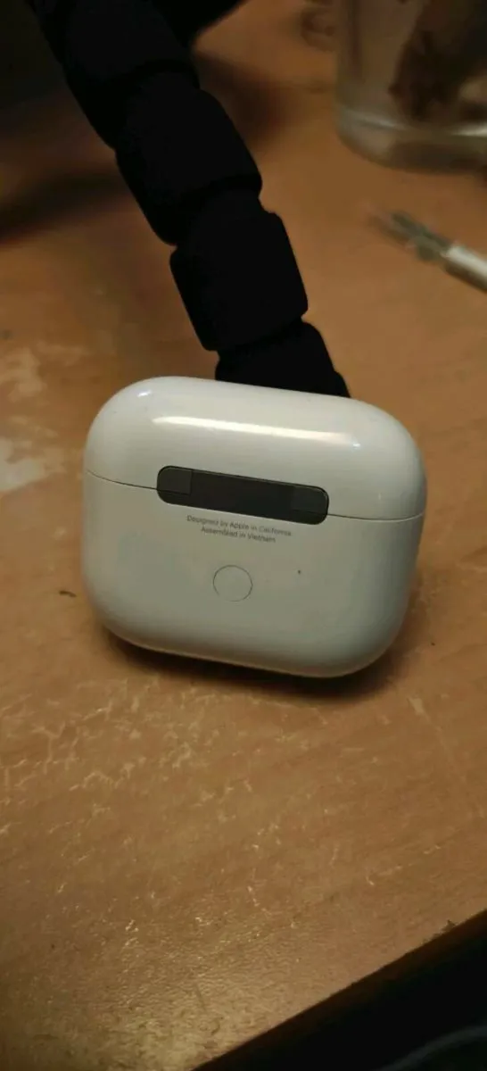 Airpods 3gen Charging case, original - Image 2