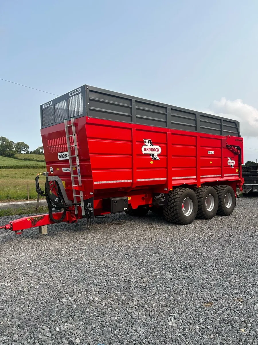 25 ft  red rock silage trailer - Image 1