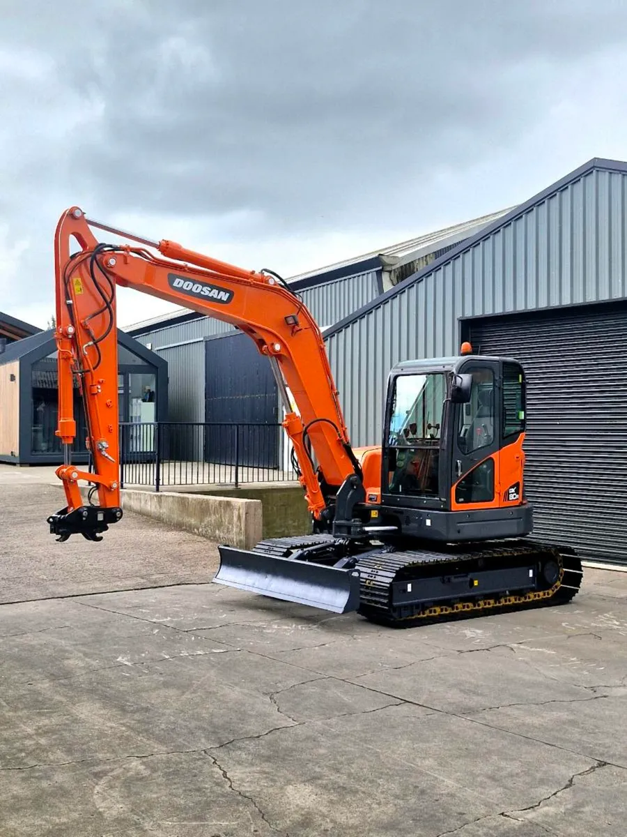 DOOSAN DX80R **EX GOVERNMENT DIRECT**NO VAT** - Image 4